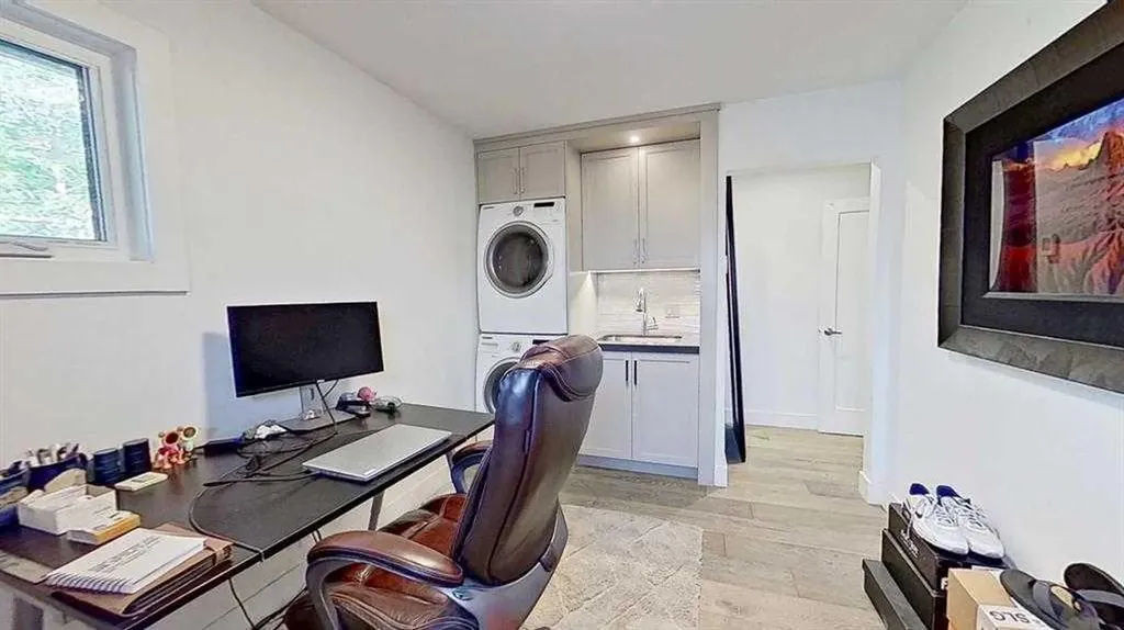 1423 18 Street NE Calgary AB T2V 4V8