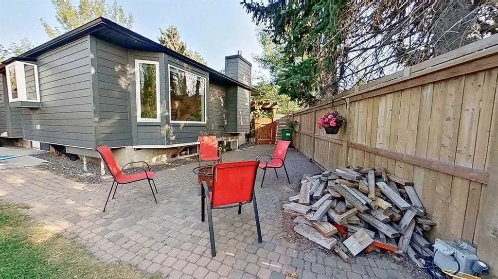 1423 18 Street NE Calgary AB T2V 4V8