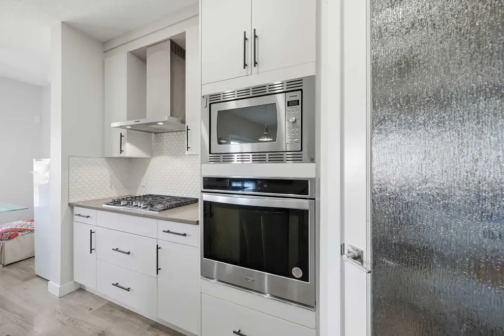 82 Legacy Glen Terrace SE Calgary AB T2X 3Y8