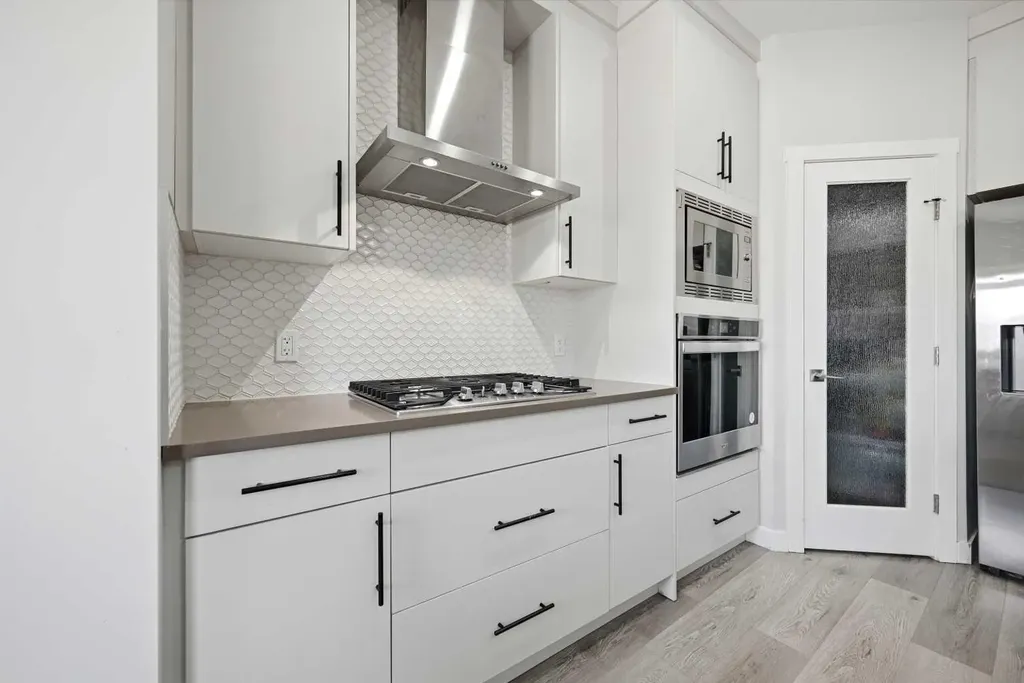 82 Legacy Glen Terrace SE Calgary AB T2X 3Y8