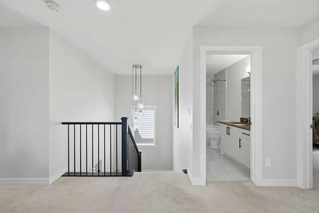 82 Legacy Glen Terrace SE Calgary AB T2X 3Y8