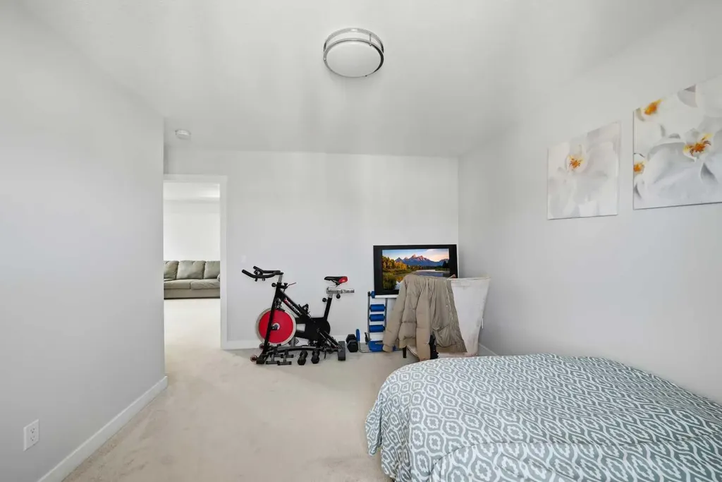 82 Legacy Glen Terrace SE Calgary AB T2X 3Y8