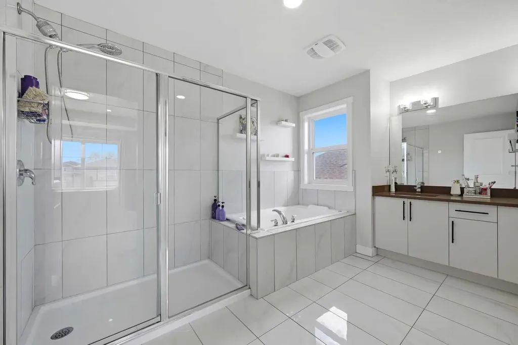 82 Legacy Glen Terrace SE Calgary AB T2X 3Y8