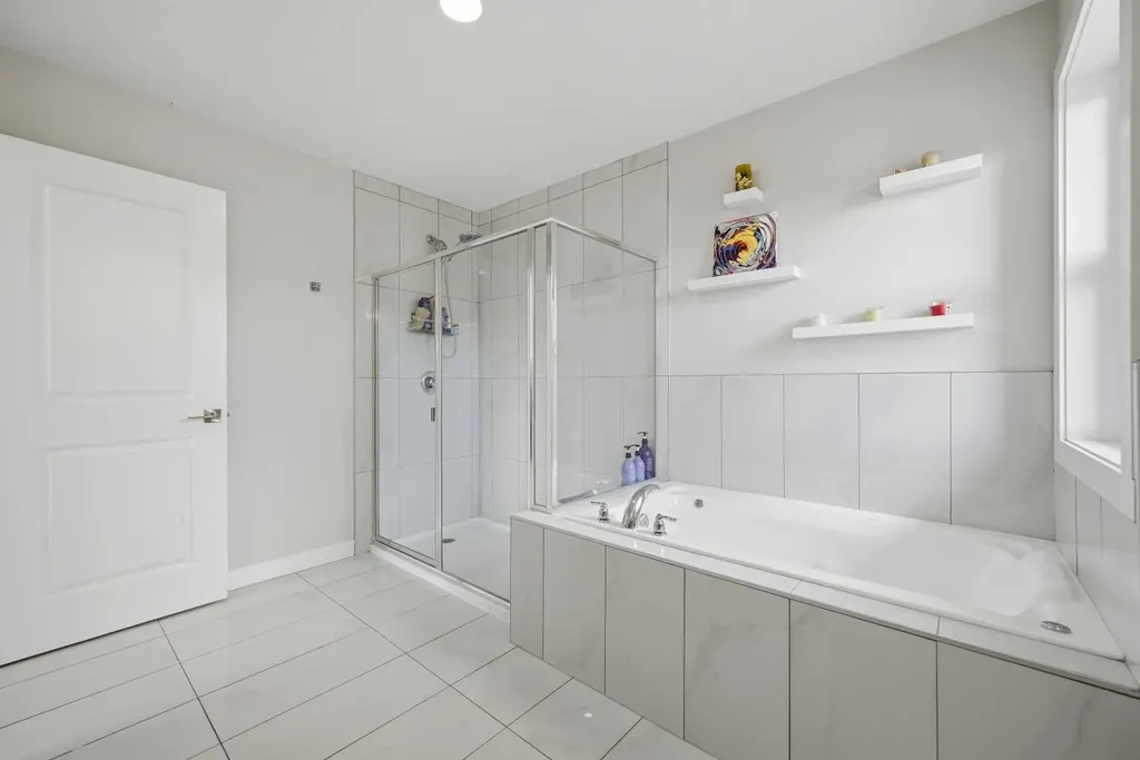 82 Legacy Glen Terrace SE Calgary AB T2X 3Y8