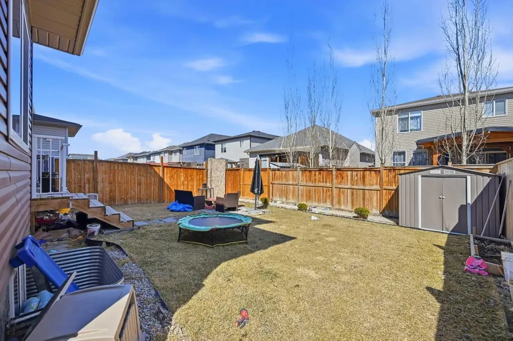 82 Legacy Glen Terrace SE Calgary AB T2X 3Y8