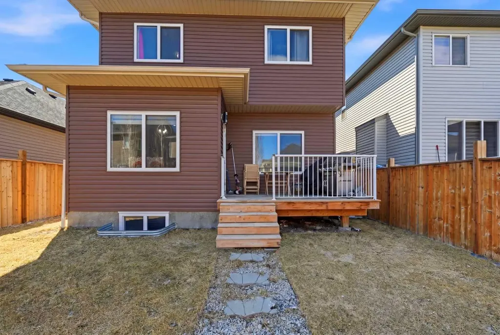 82 Legacy Glen Terrace SE Calgary AB T2X 3Y8