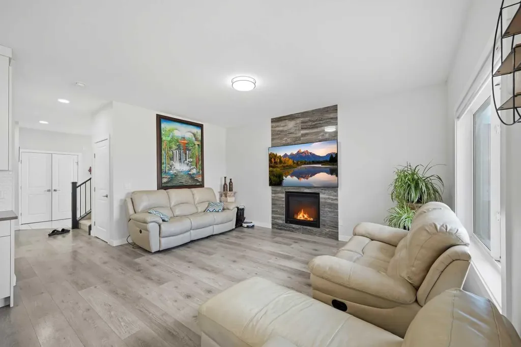 82 Legacy Glen Terrace SE Calgary AB T2X 3Y8