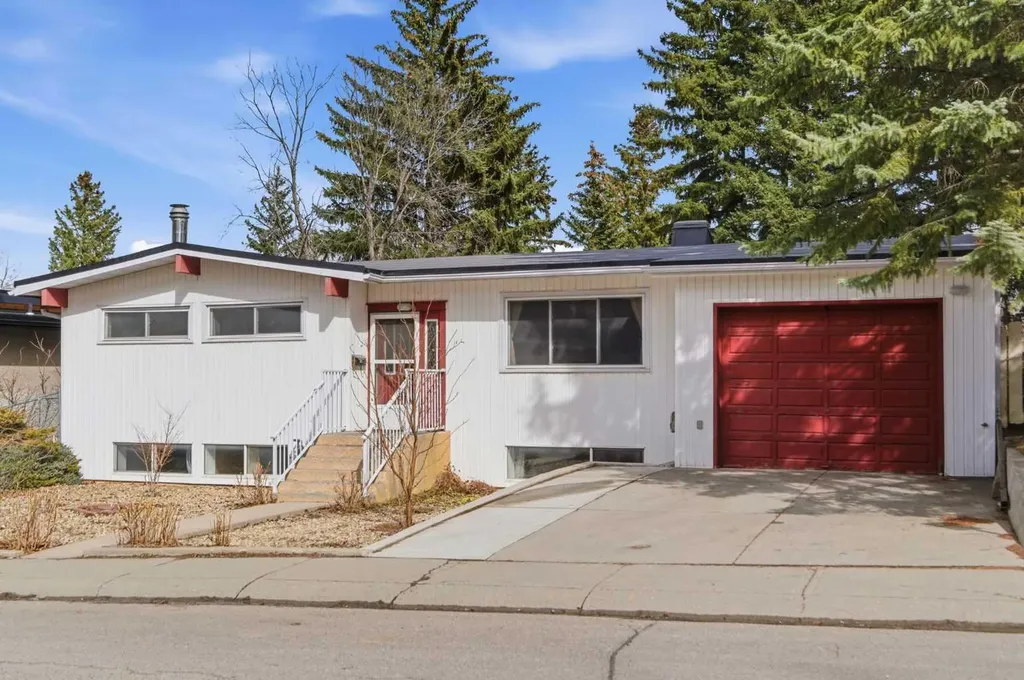 4008 36 Street NW Calgary AB T2L 2A1