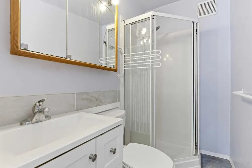 4008 36 Street NW Calgary AB T2L 2A1