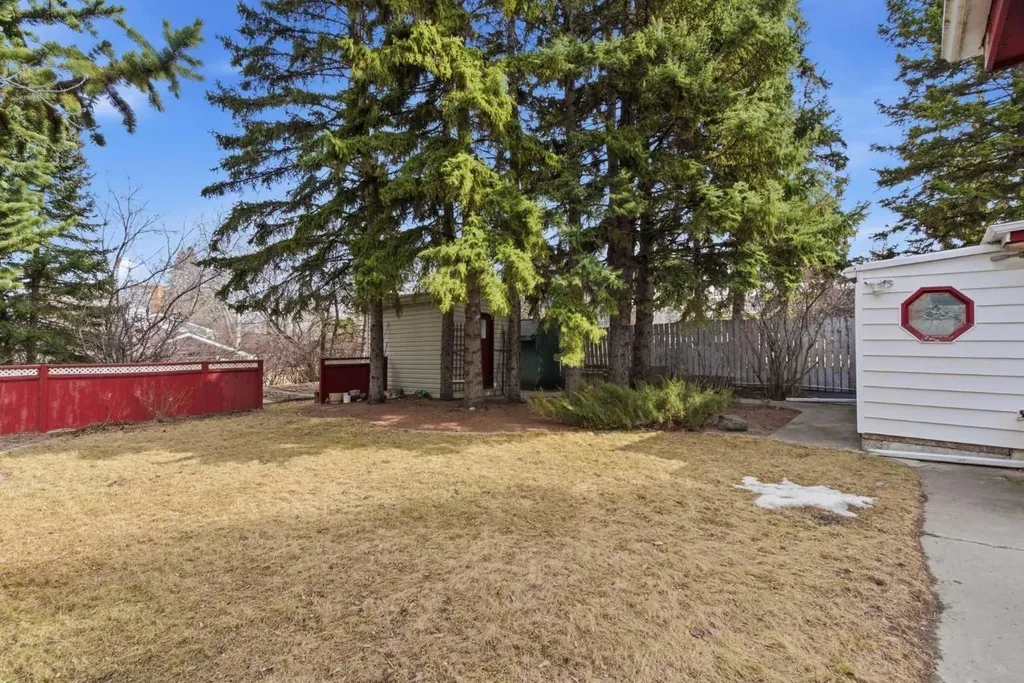 4008 36 Street NW Calgary AB T2L 2A1