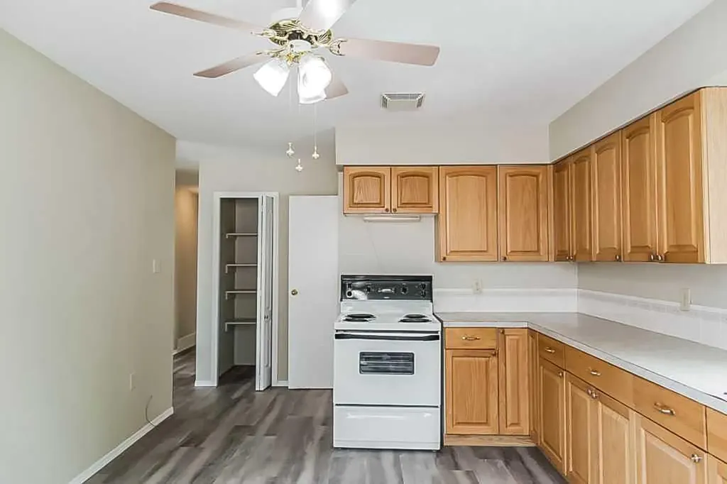 9616 91b Avenue Grande Prairie AB T8V 0H2