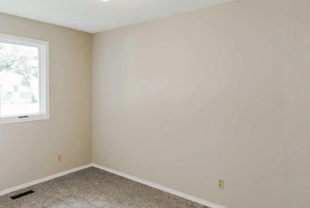 9616 91b Avenue Grande Prairie AB T8V 0H2