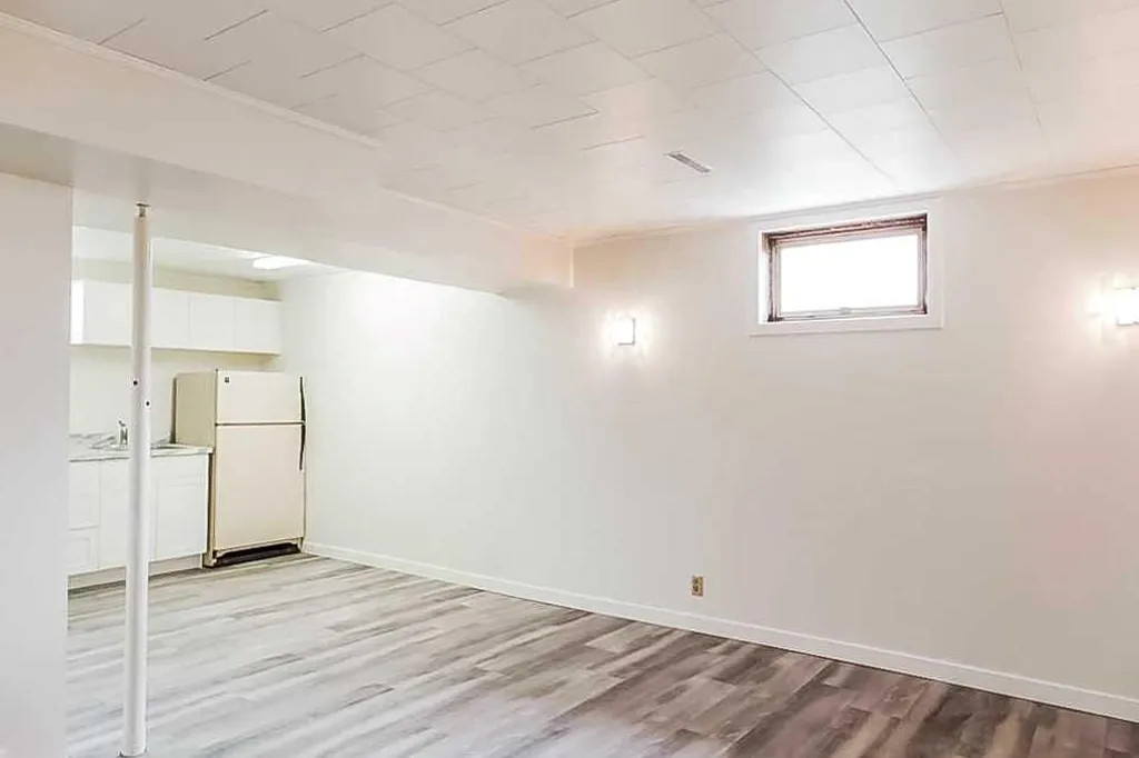 9616 91b Avenue Grande Prairie AB T8V 0H2