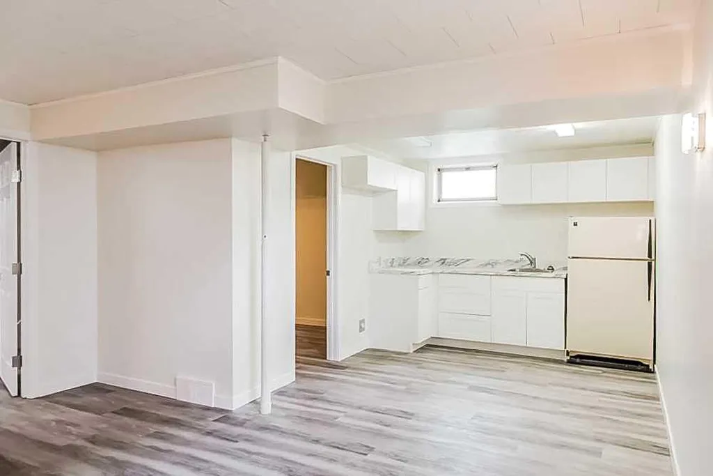9616 91b Avenue Grande Prairie AB T8V 0H2