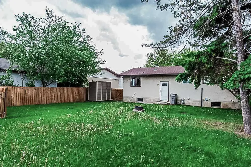 9616 91b Avenue Grande Prairie AB T8V 0H2