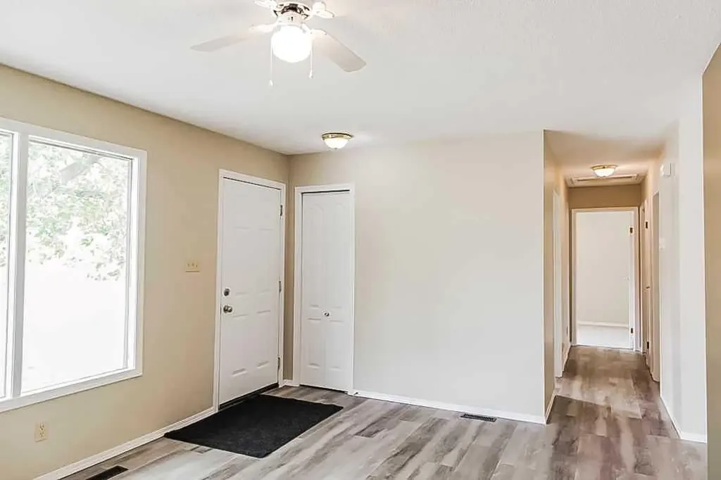 9616 91b Avenue Grande Prairie AB T8V 0H2