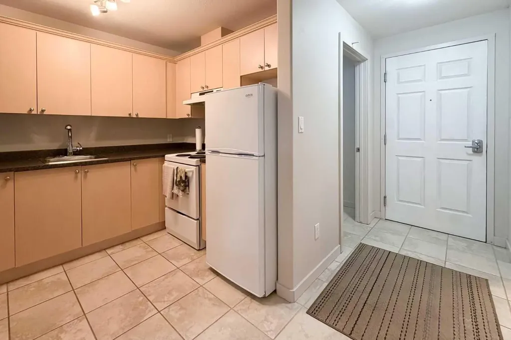 8528 Manning Avenue Fort Mcmurray AB T9H 5G2