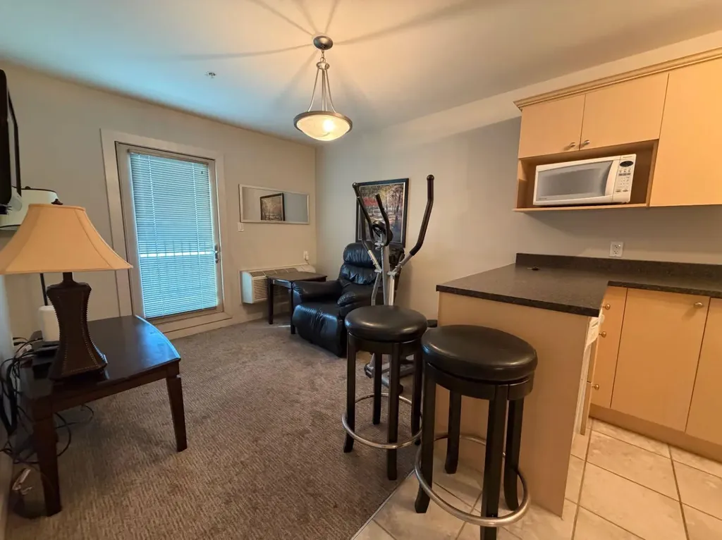 8528 Manning Avenue Fort Mcmurray AB T9H 5G2