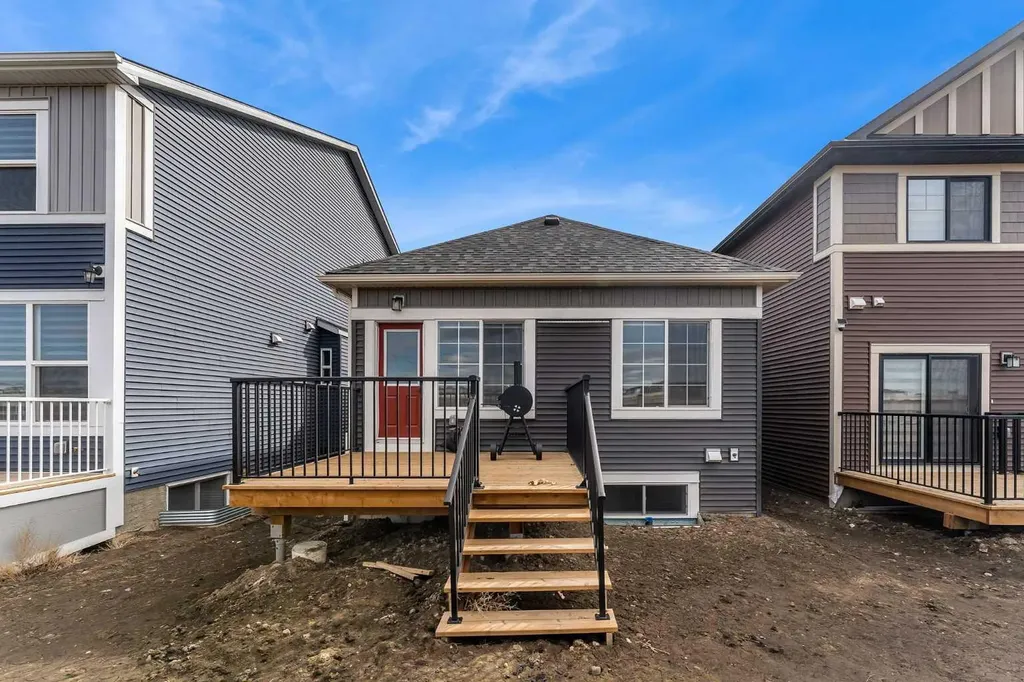 241 Homestead Terrace NE Calgary AB T3J 5R7