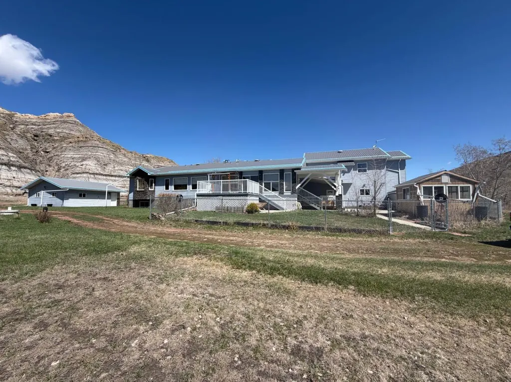 765 Excelsior Avenue Drumheller AB T0J0Y9