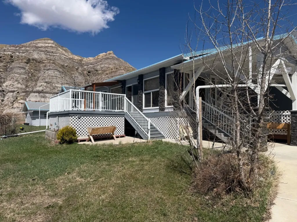 765 Excelsior Avenue Drumheller AB T0J0Y9