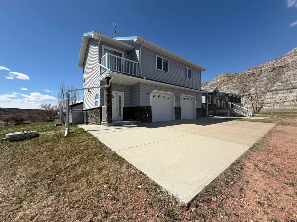 765 Excelsior Avenue Drumheller AB T0J0Y9