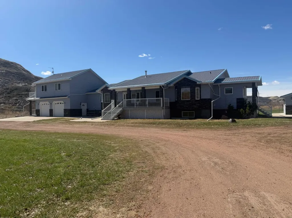 765 Excelsior Avenue Drumheller AB T0J0Y9
