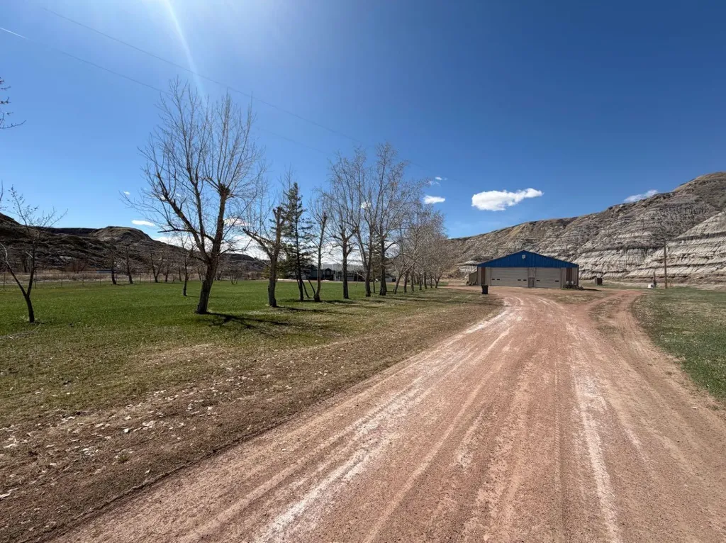 765 Excelsior Avenue Drumheller AB T0J0Y9
