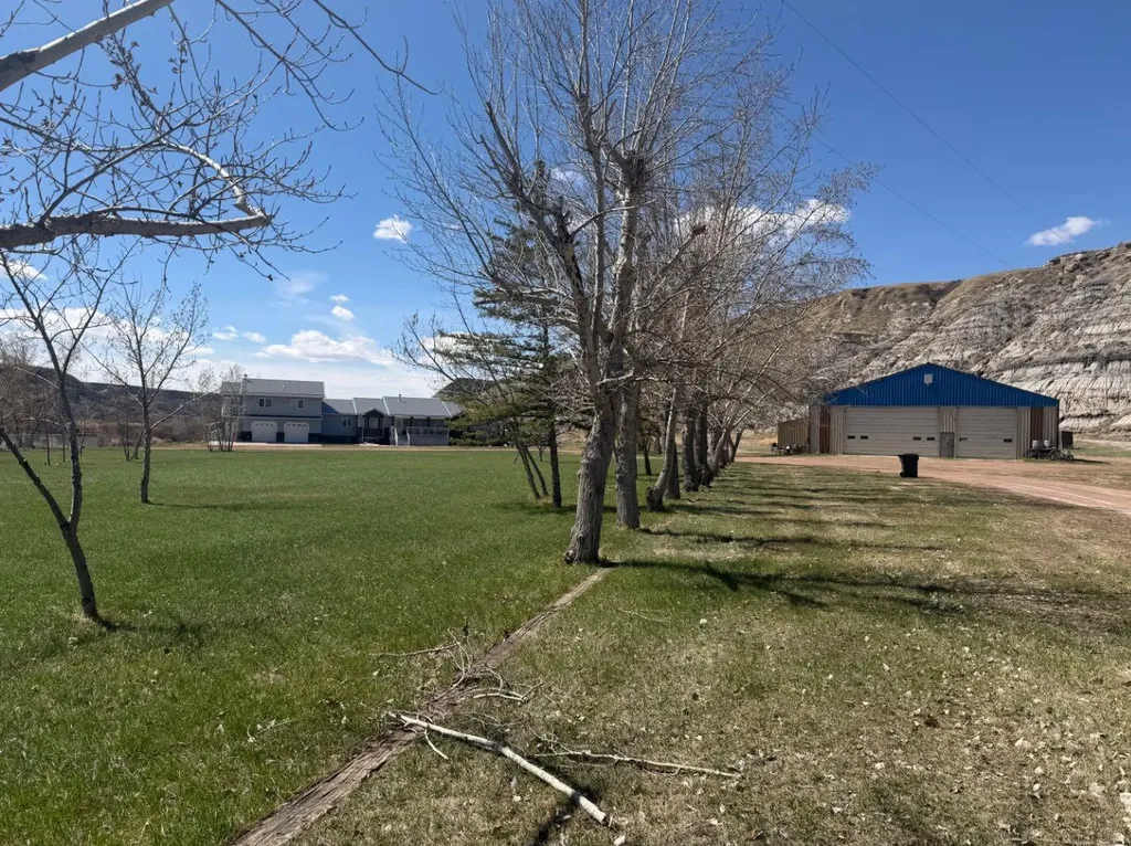 765 Excelsior Avenue Drumheller AB T0J0Y9