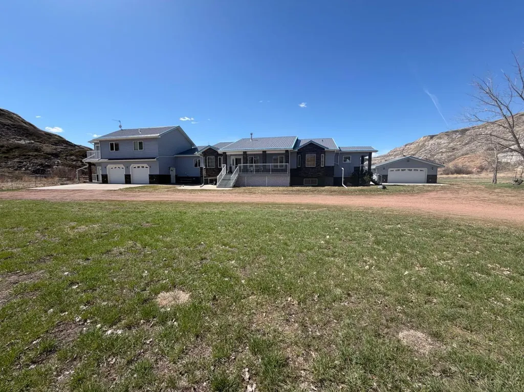 765 Excelsior Avenue Drumheller AB T0J0Y9