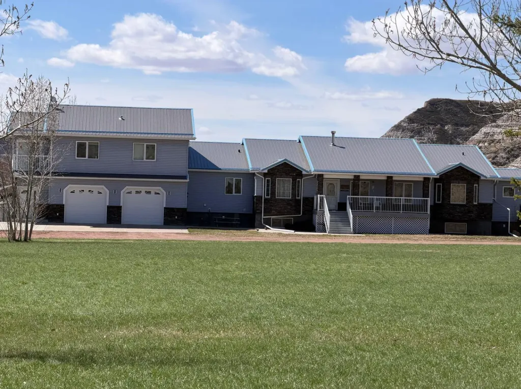 765 Excelsior Avenue Drumheller AB T0J0Y9