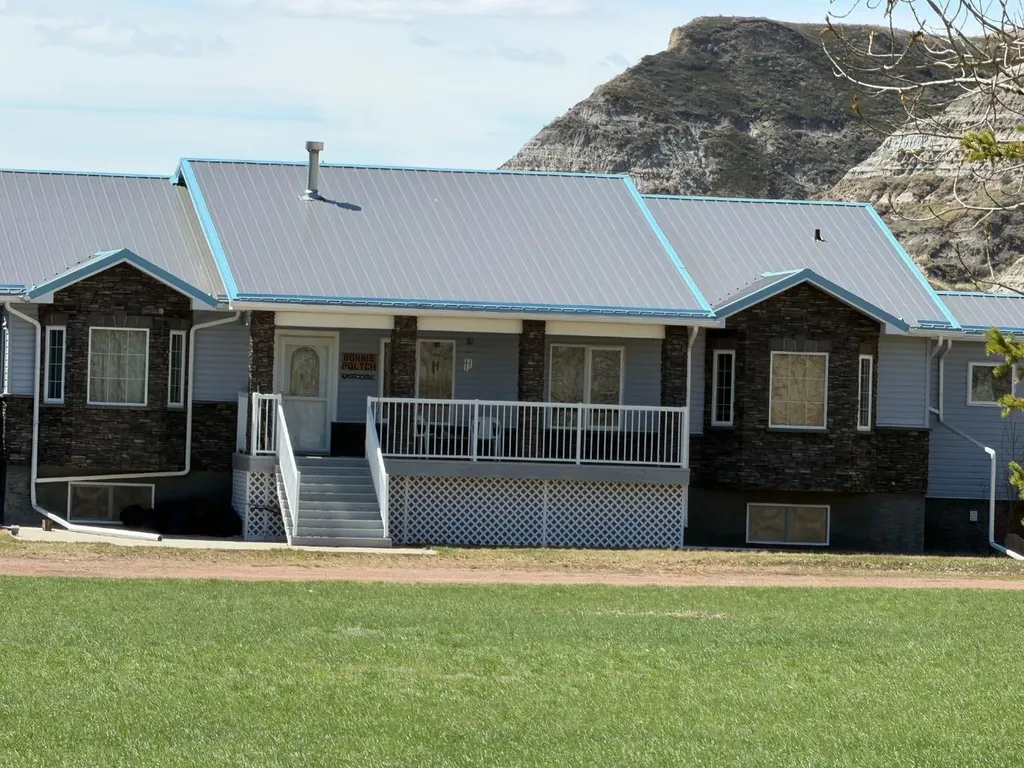 765 Excelsior Avenue Drumheller AB T0J0Y9