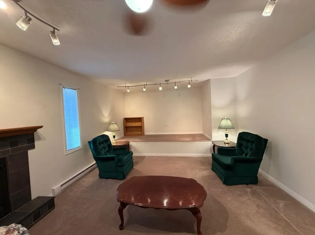 765 Excelsior Avenue Drumheller AB T0J0Y9