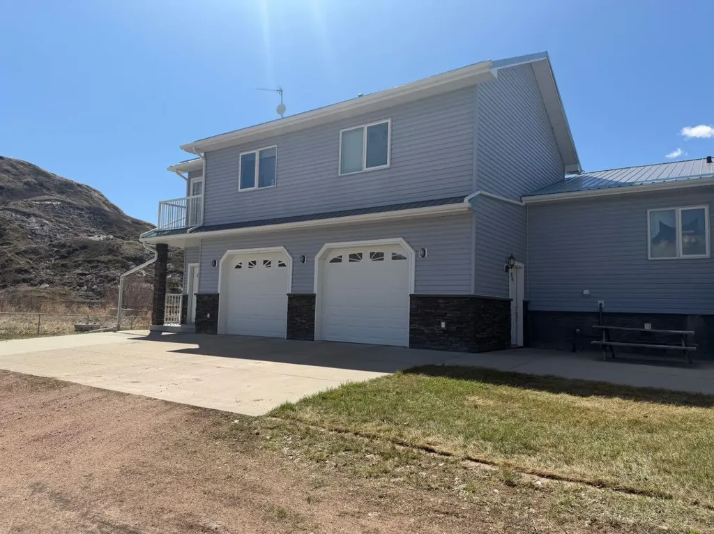 765 Excelsior Avenue Drumheller AB T0J0Y9