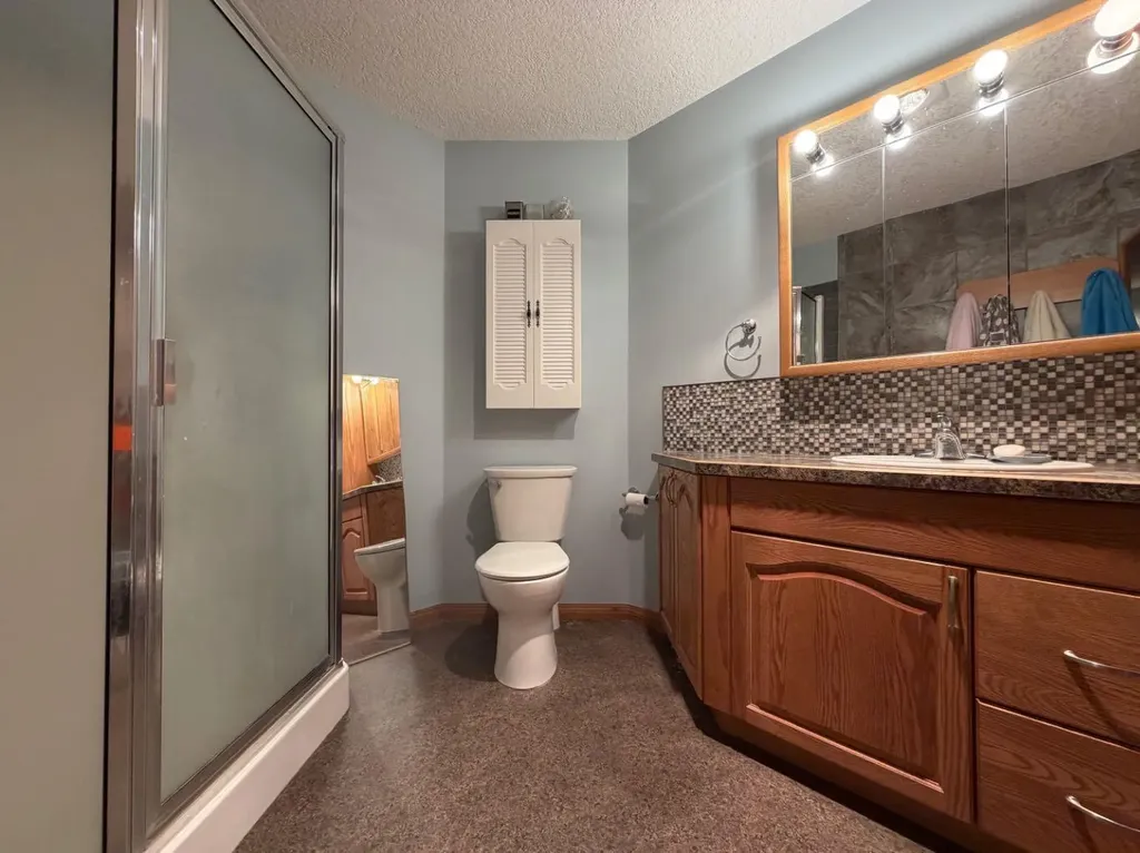 765 Excelsior Avenue Drumheller AB T0J0Y9