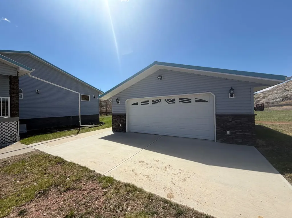 765 Excelsior Avenue Drumheller AB T0J0Y9
