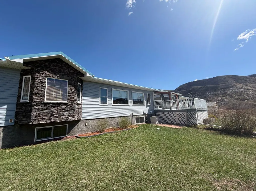 765 Excelsior Avenue Drumheller AB T0J0Y9