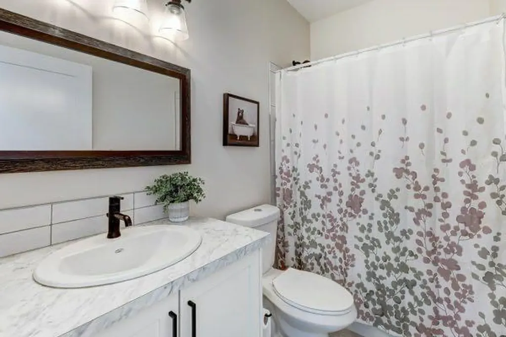 149 10 Avenue SE Drumheller AB T0J0Y6