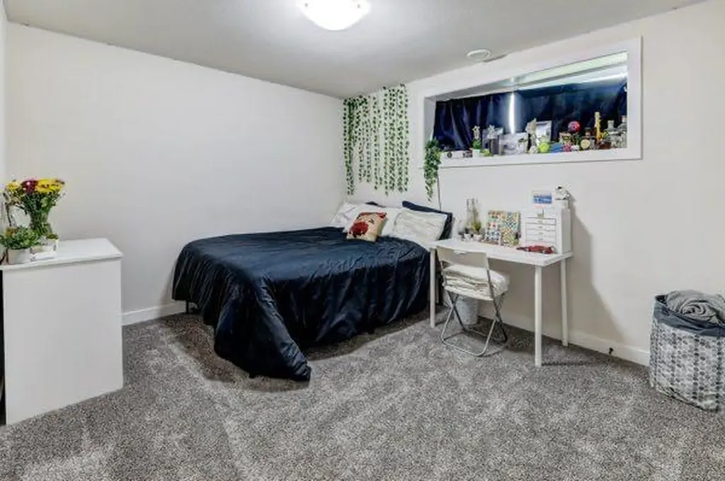 149 10 Avenue SE Drumheller AB T0J0Y6