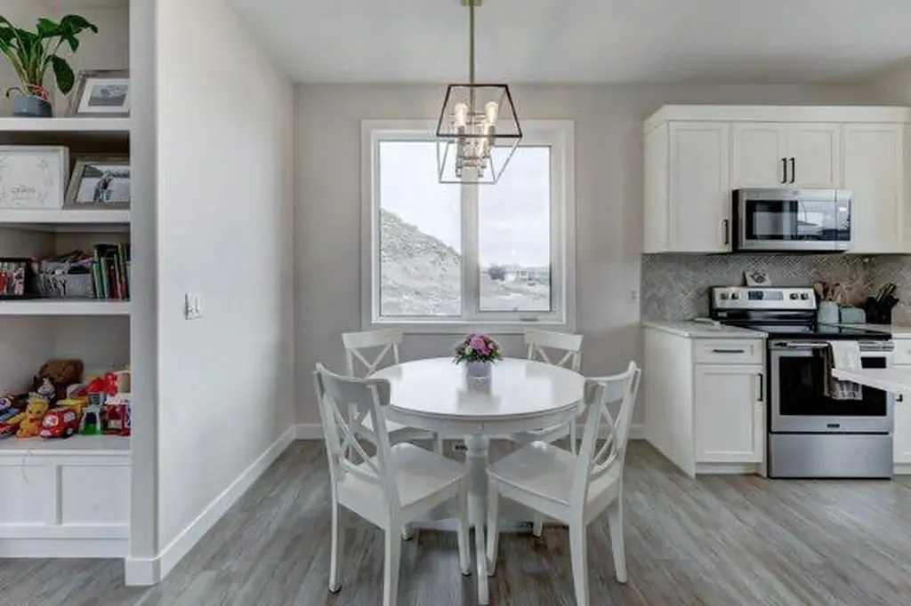 149 10 Avenue SE Drumheller AB T0J0Y6