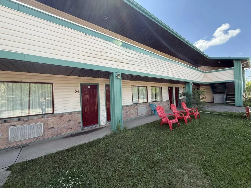 703 9 Highway S Drumheller AB T0J 0Y6