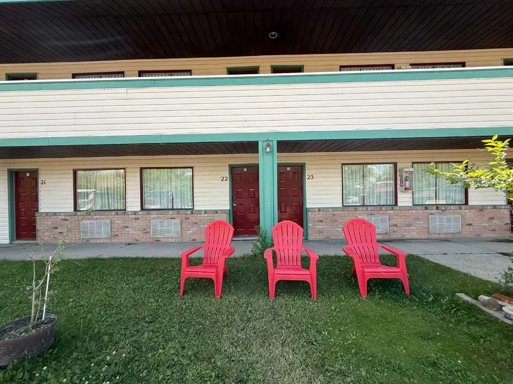 703 9 Highway S Drumheller AB T0J 0Y6