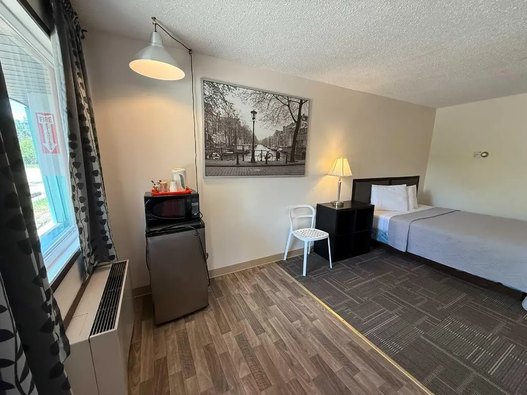 703 9 Highway S Drumheller AB T0J 0Y6
