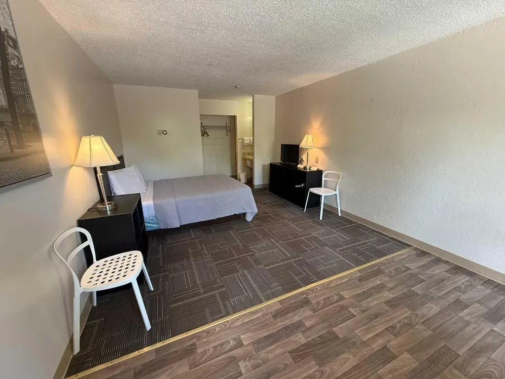 703 9 Highway S Drumheller AB T0J 0Y6