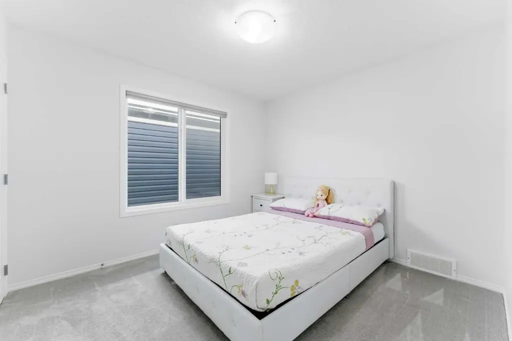 29 Belmont Terrace SW Calgary AB T2X 4H7