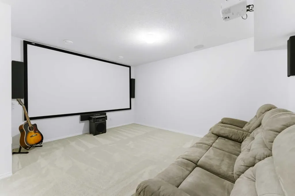 29 Belmont Terrace SW Calgary AB T2X 4H7
