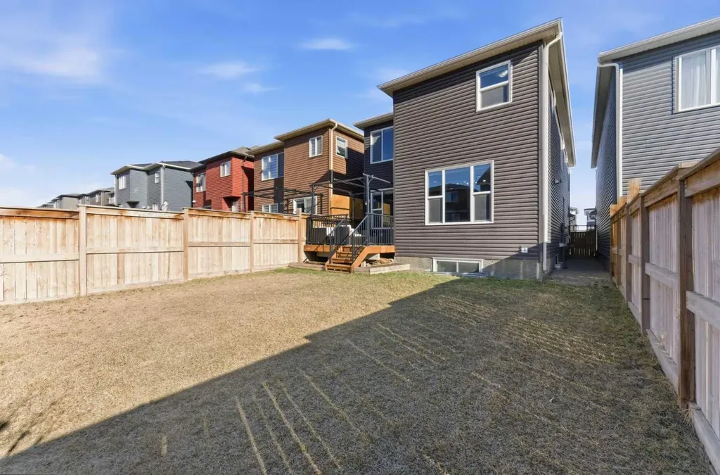 29 Belmont Terrace SW Calgary AB T2X 4H7