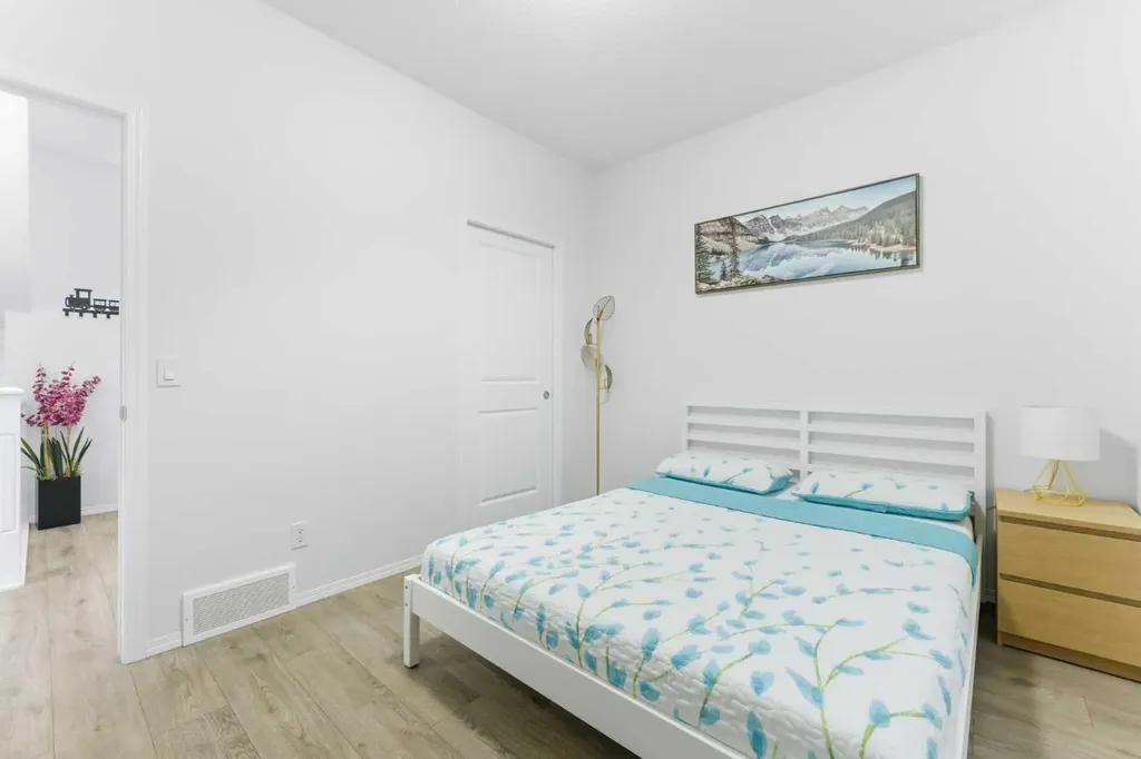 29 Belmont Terrace SW Calgary AB T2X 4H7