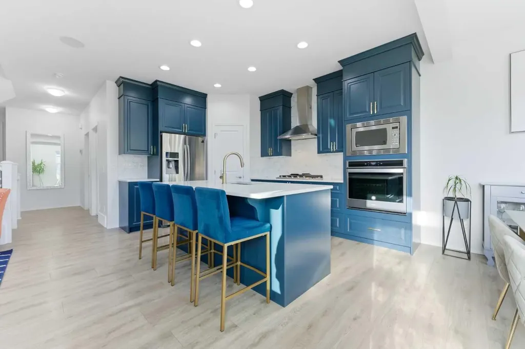 29 Belmont Terrace SW Calgary AB T2X 4H7