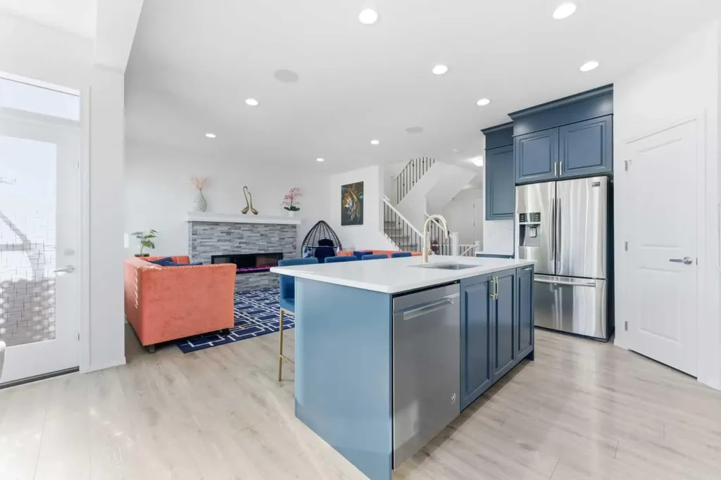 29 Belmont Terrace SW Calgary AB T2X 4H7